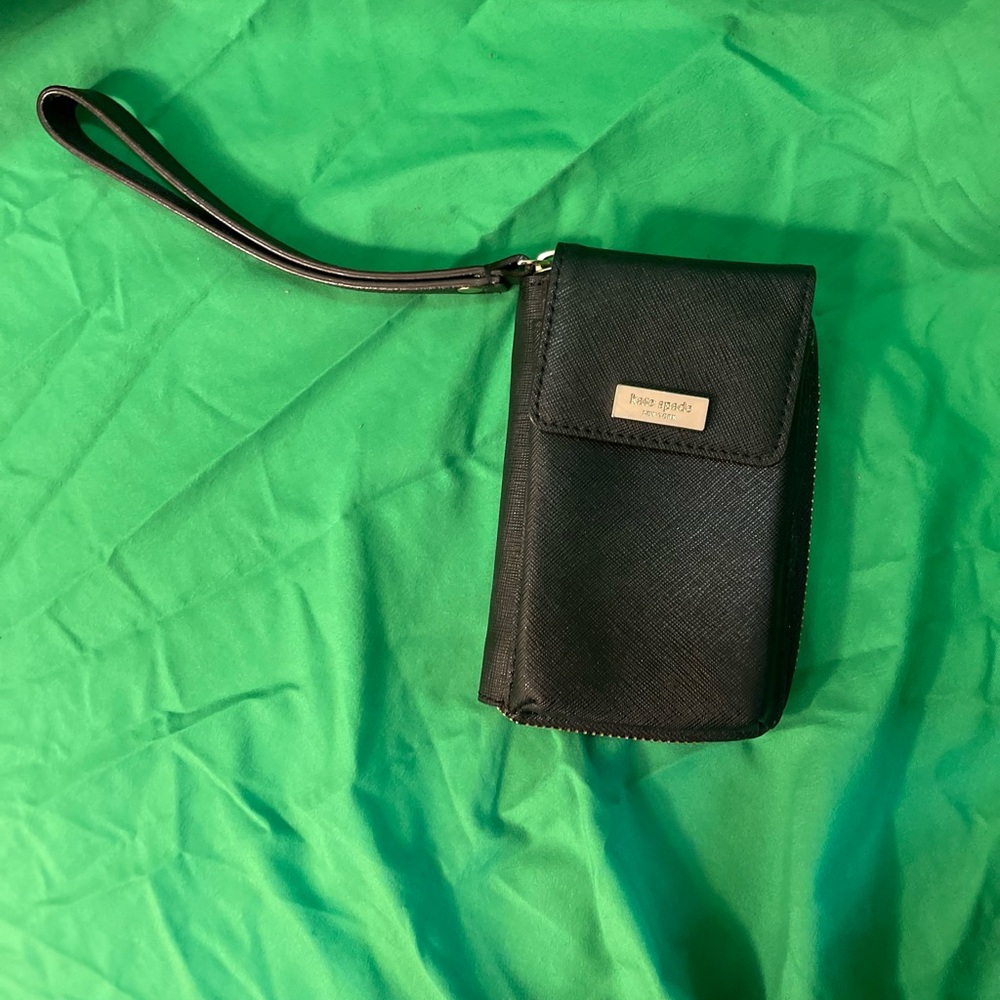 NWOT Kate Spade black cell phone wallet wristlet